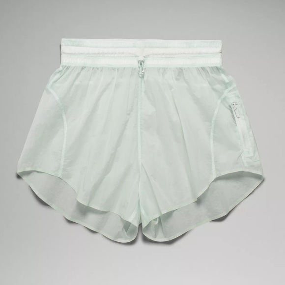 Lululemon Step Out High Rise Shorts 3” Ocean Air Size 12 NWT - Picture 9 of 10